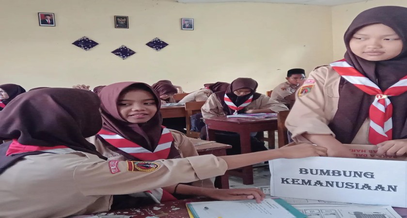 Peringati Hari Pandu 2024, Pangkalan MTs Ma'arif NU Buaran Mengadakan Aksi Bersih Lingkungan dan Bumbung Kemanusiaan