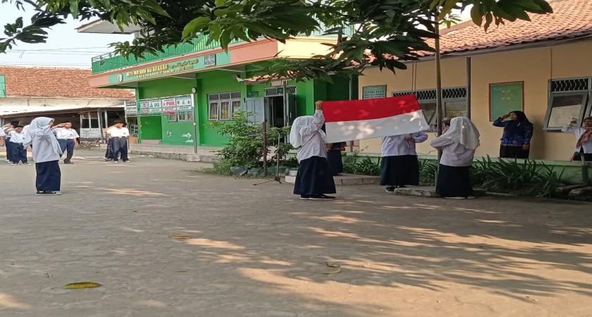 Peringatan Hari Sumpah Pemuda Ke-96 di MTs Ma'arif NU Buaran