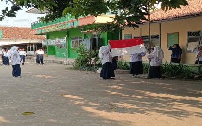 Peringatan Hari Sumpah Pemuda Ke-96 di MTs Ma'arif NU Buaran