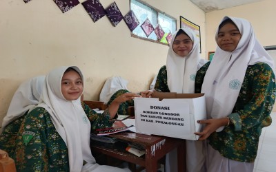 Aksi Peduli MTs Ma'arif NU Buaran : Penggalangan Donasi Korban Banjir Bandang dan Tanah Longsor Kab. Pekalongan
